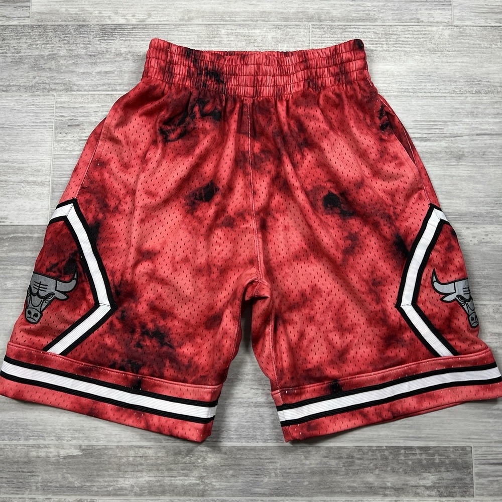 Mitchell & Ness Chicago Bulls Reflective Red‎ Swingman Shorts Men's Size XS New
